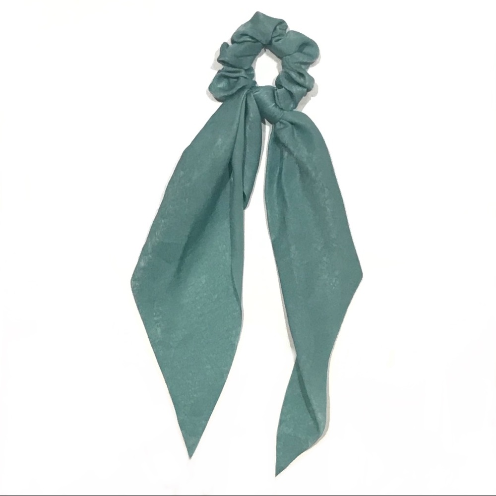 🌳Teal Scrunchie with Detachable Hair Scarf🌳